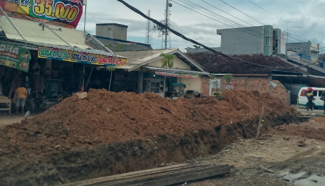 Proyek Pembangunan Saluran Drainase Pasar Unit II Rp1,4 Milyar Mulai Dikerjakan